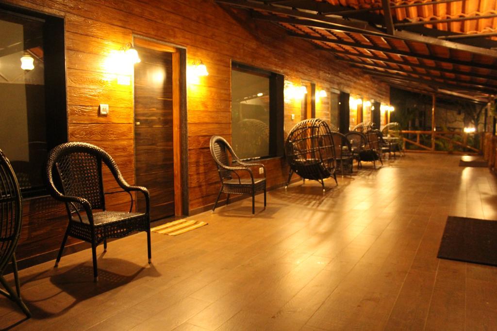 Shangri La Jungle Village Molem Luaran gambar